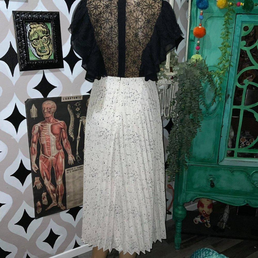 MATCHING PERFECTION RUFFLE PLEATED MIDI DRESS - Picture 5 of 6